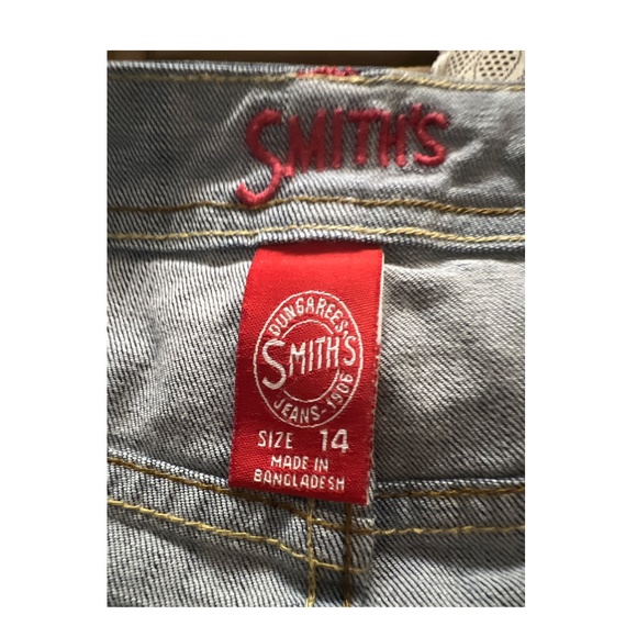 Smiths Capri Jeans Women's Embellished Heavy Stitch Back Pocket Sz 14 Very Good - Picture 3 of 4